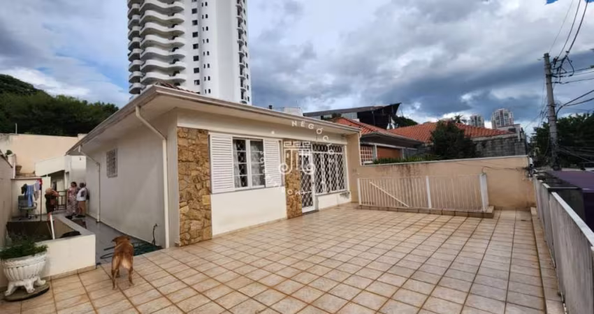CASA A VENDA COM 3 DORMITORIOS NO ANHANGABAÚ EM JUNDIAÍ/SP.