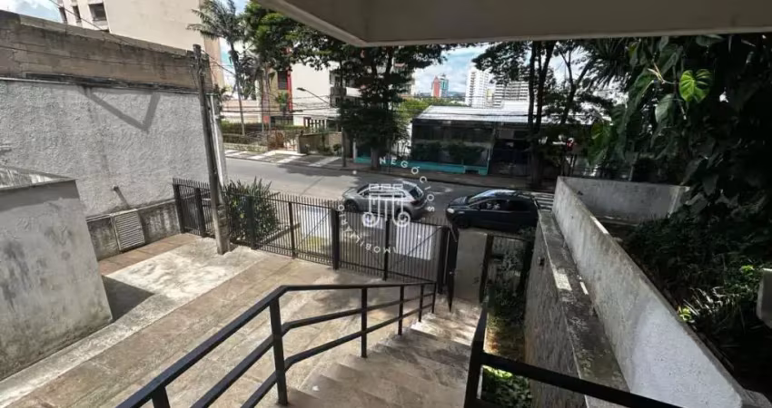 CASA AMPLA A VENDA NO BAIRRO VILA BOAVENTURA EM JUNDIAÍ/SP.