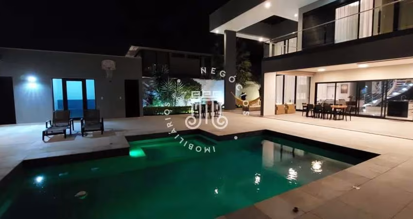 CASA À VENDA COM 04 SUÍTES LOCALIZADA NO CONDOMÍNIO QUINTA DAS PALMEIRAS EM JUNDIAÍ-SP.