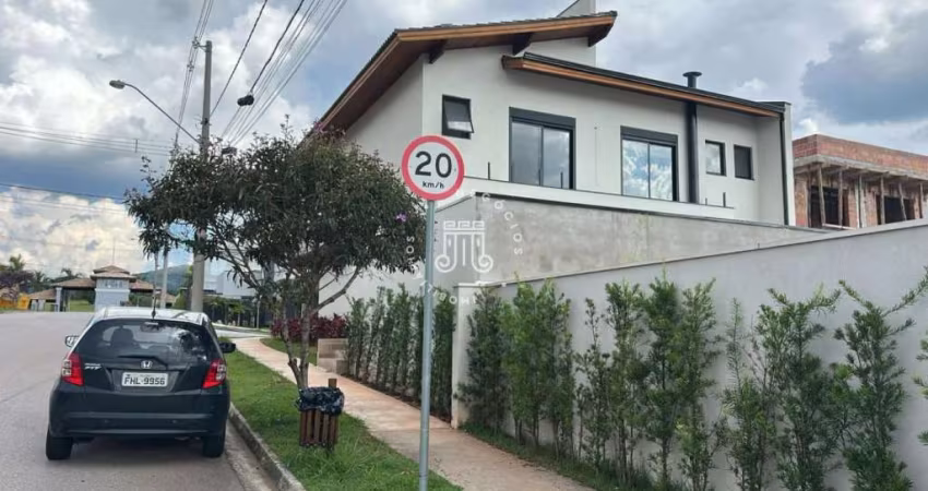 CASA À VENDA NO RESERVA ERMIDA - 4 DOMIRTÓRIOS, PISCINA E VISTA PARA A SERRA DO JAPI