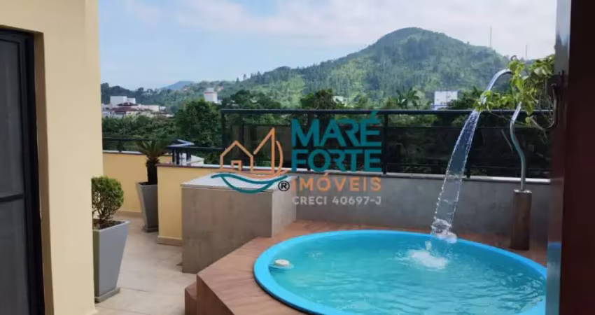 Cobertura duplex com uma linda vista para a mata atlântica!