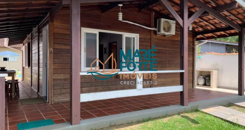Casa aconchegante no bairro das Toninhas