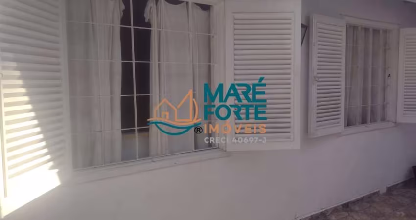 CASA COM 03 DORMITORIOS A 120m DA ORLA ITAGUA