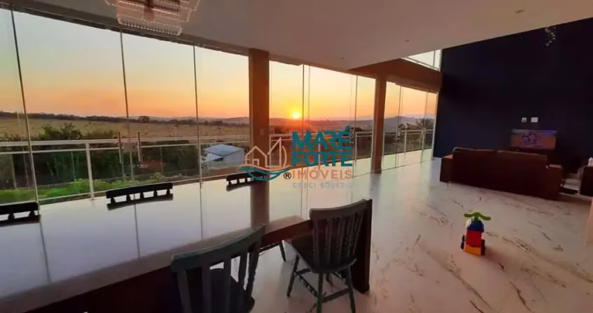 Linda chácara com 1400m² de terreno e 900m² de área construída!