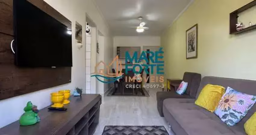 Apartamento mobiliado e reformado 150 metros da praia