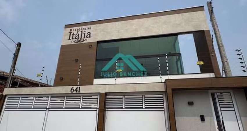 Casa em Condomínio Sobreposta com 2 Quartos, Suíte e Acabamento de Alto Padrão!!