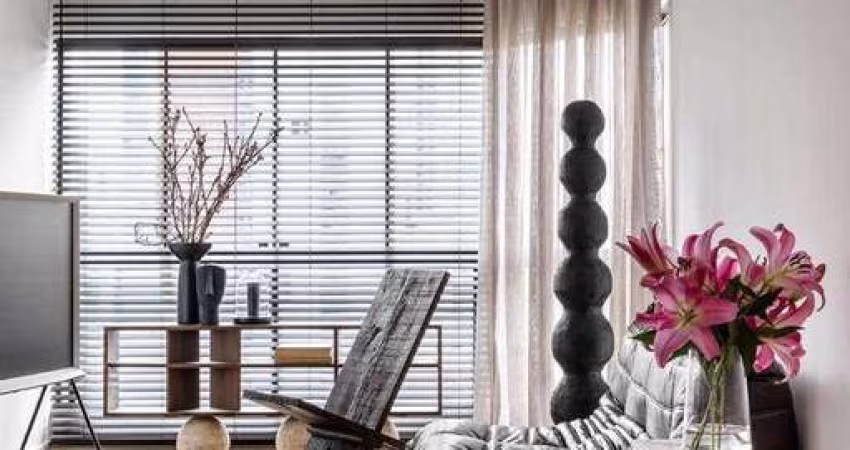 OPORTUNIDADE APARTAMENTO NO CENTRO REFORMADO E MOBILIADO