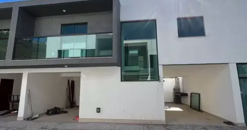 Casa com 3 quartos, suíte, varanda e 3 vagas de garagem, à venda em condomínio fechado, no bairro marilândia, juiz de fora - mg