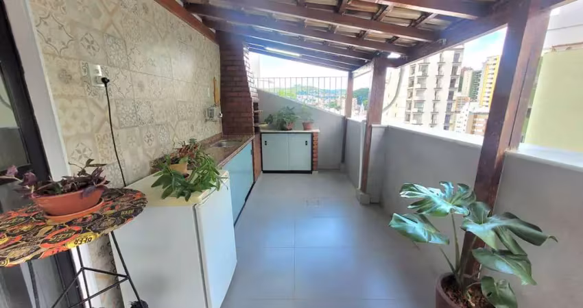 Cobertura reformada à venda, 4 quartos (2 suítes) e 1 vaga - bairro centro, juiz de fora - mg