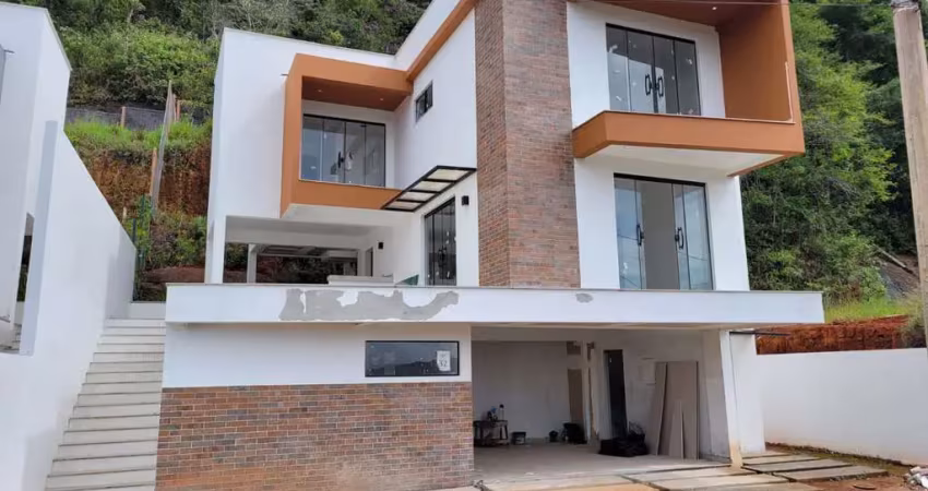 Casa à venda em condomínio, 3 suítes, elevador panorâmico, 2 vagas - parque guadalajara - juiz de fora - mg