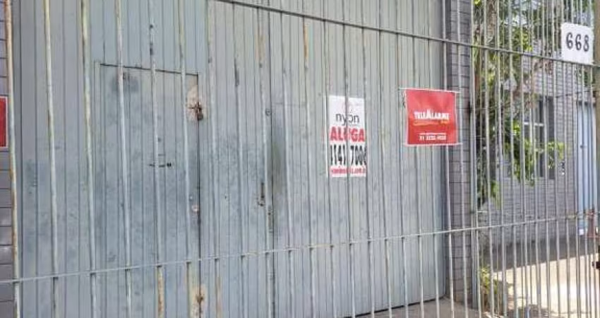 Depósito de 300m² com Escritório e Pátio, Próximo à Estação Farrapos