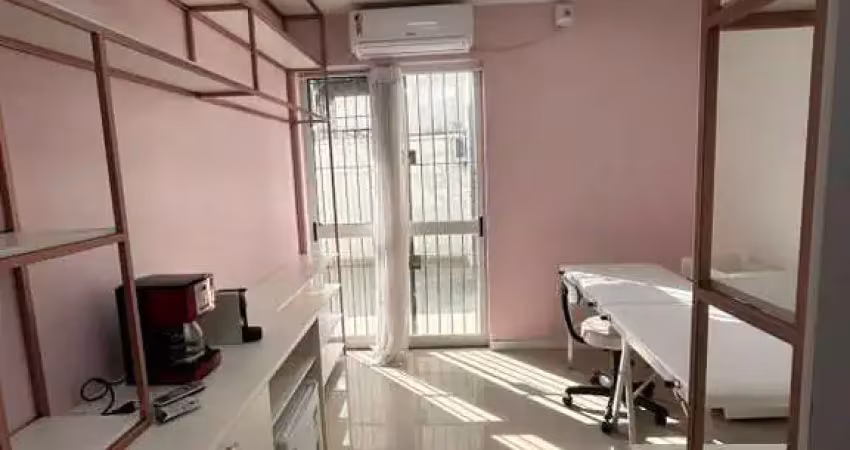 Sala comerial com aproximadamente 22 m² de área privativa
