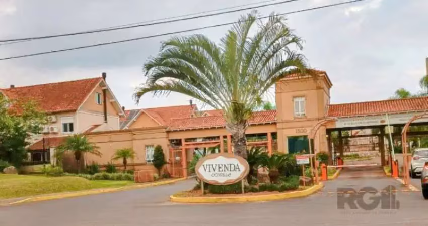 Casa de três dormitórios  para locação em condominio fechado.