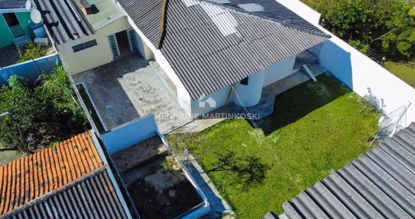 Casa Térrea 5 quartos(3 Suítes), 6 vagas- 176m2 e 338m2 construídos - Terreno 668m2 - Orleans - Curitiba-PR