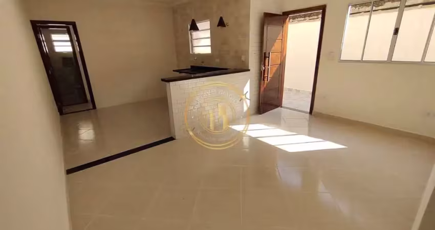 Casa com 2 dorms, Balneário Regina Maria, Mongaguá - R$ 349 mil, Cod: 2301