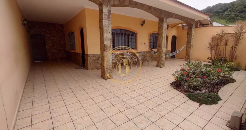 Casa com 3 dorms, Jardim Marina, Mongaguá - R$ 880 mil, Cod: 2749