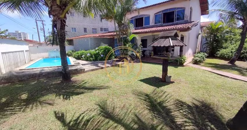 Sobrado com 3 dorms, Vila Anhanguera, Mongaguá - R$ 800 mil, Cod: 2803