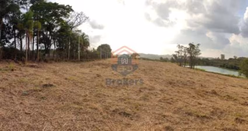 Terreno plano 2.200 m² pé na água em Água Preta  -  Jarinu