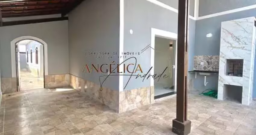 Linda casa lado praia com 3 dormitórios no Jardim Comodoro, em Mongaguá/SP