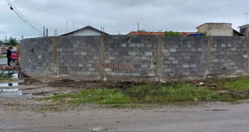 Terreno plano, aterrado, murado de esquina medindo     302,60 m² , no agenor de campos, mongaguá/sp