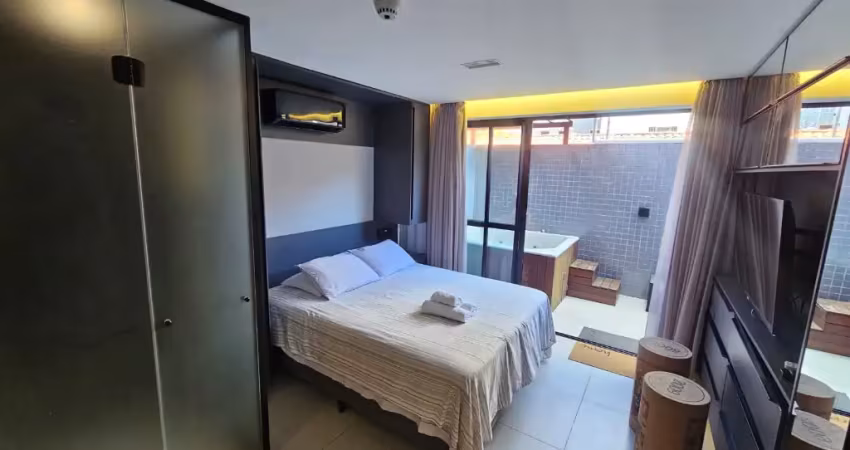 Flat decorado e mobiliado, 26m², com banheira, a 50m da praia no jardim oceania