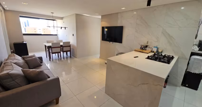 Apartamento reformado com 3 suítes – a menos de 50m do parque parahyba 4