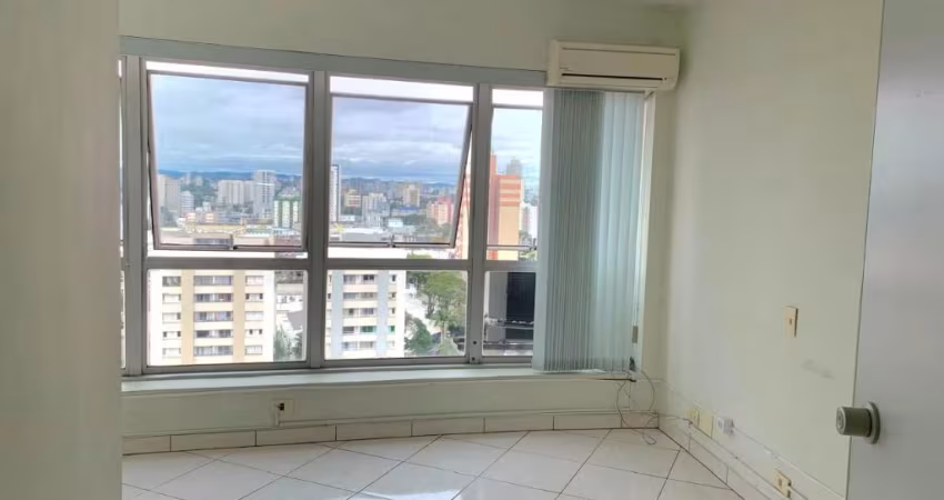 VENDO OU TROCO SALA NO CENTRO