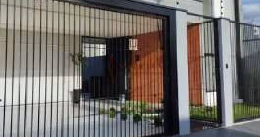 VENDE-SE LINDA CASA COM DUAS SUITES