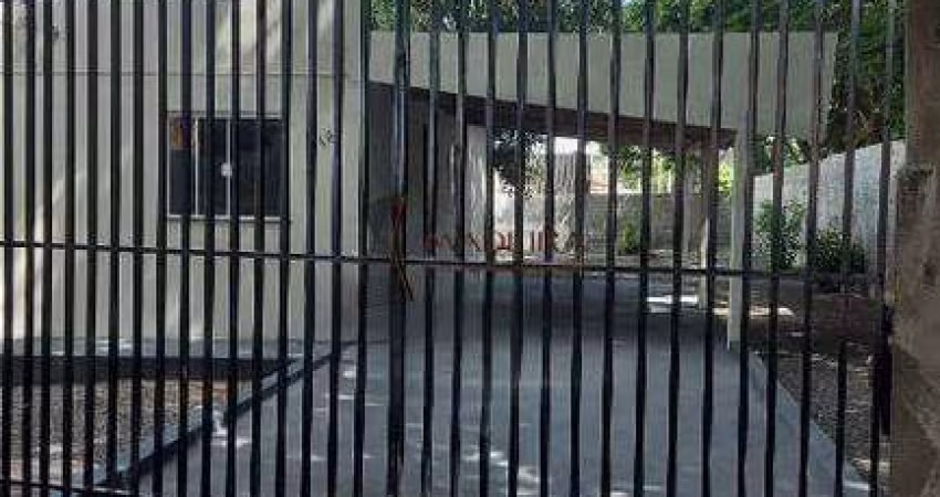 Casa com 3 Quartos e 2 banheiros à Venda!