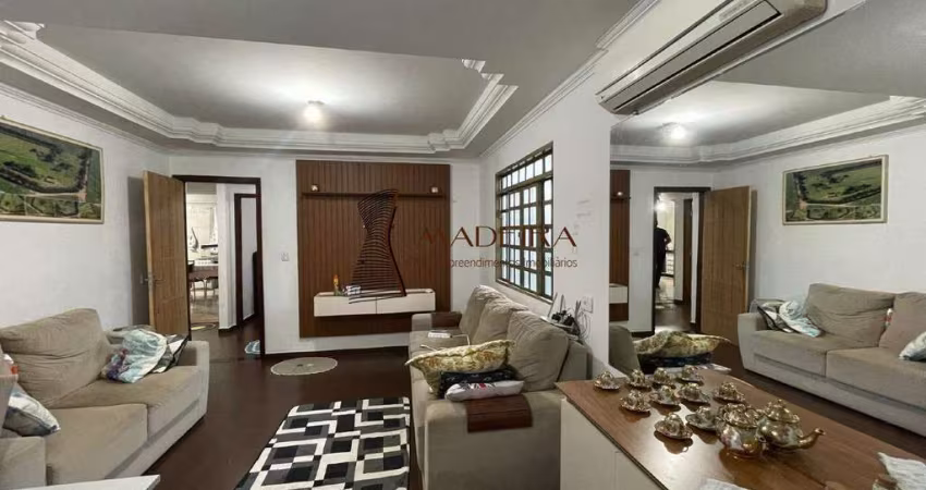 Excelente oportunidade! Casa ampla em terreno de 500m² à venda