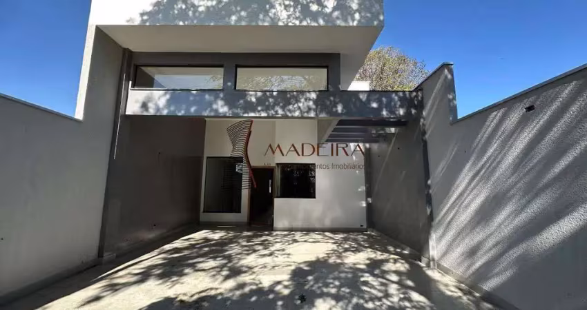 Vende-se maravilhosa casa com suite e super espaçosa