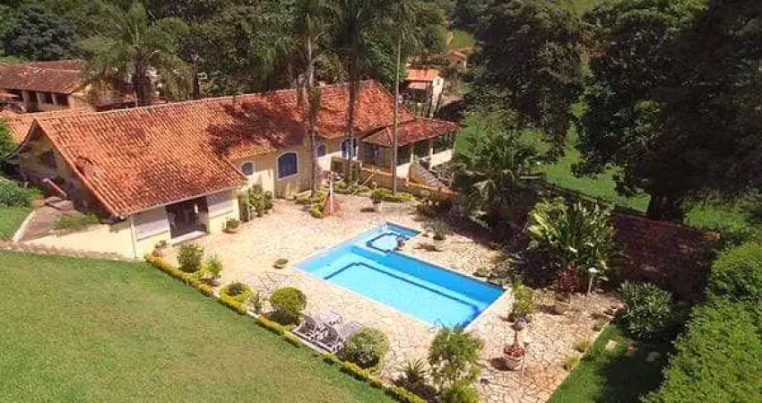 Fazenda com 1 sala à venda no Centro, Cambuquira 