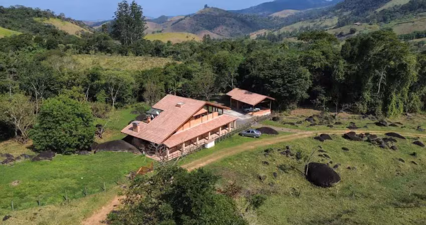 Chácara / sítio com 2 quartos à venda na Zona Rural, Monteiro Lobato 