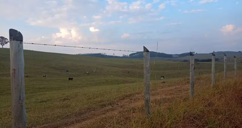 Chácara / sítio à venda no Marambaia, Caçapava 