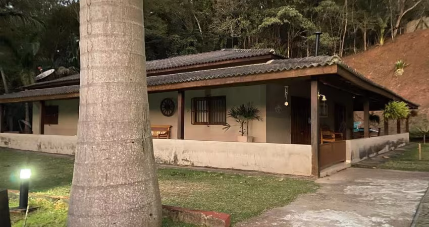 Chácara / sítio com 3 quartos à venda na Ponte Nova, Monteiro Lobato 