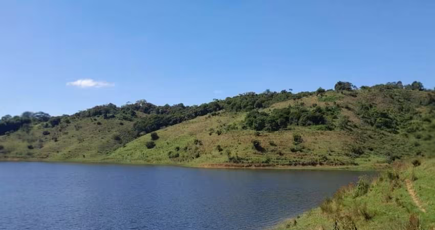 Fazenda à venda no Pavoeiro, Paraibuna 