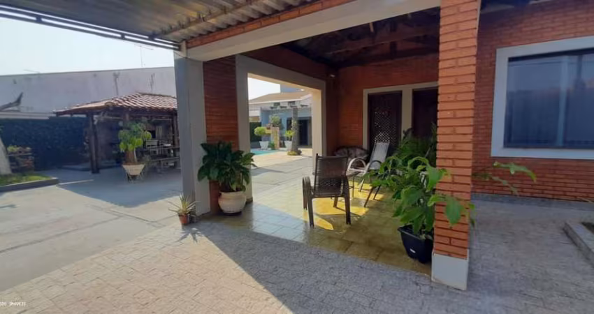 Casa para Venda em Araraquara, Jardim Brasília (Vila Xavier), 3 dormitórios, 1 suíte, 4 banheiros, 8 vagas