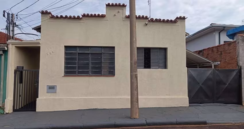 Casa para Venda em Araraquara, Quitandinha, 3 dormitórios, 2 banheiros, 5 vagas