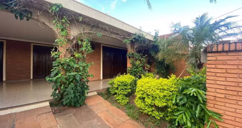 Casa para Venda em Araraquara, Vila Xavier (Vila Xavier), 4 dormitórios, 1 suíte, 2 banheiros, 3 vagas