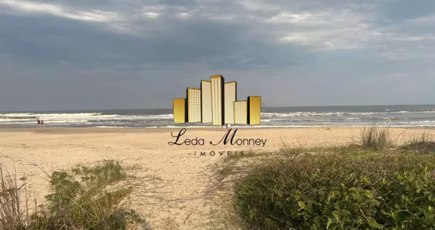 Apartamento decorado e semi-mobiliado: seu refúgio a passos da praia!
