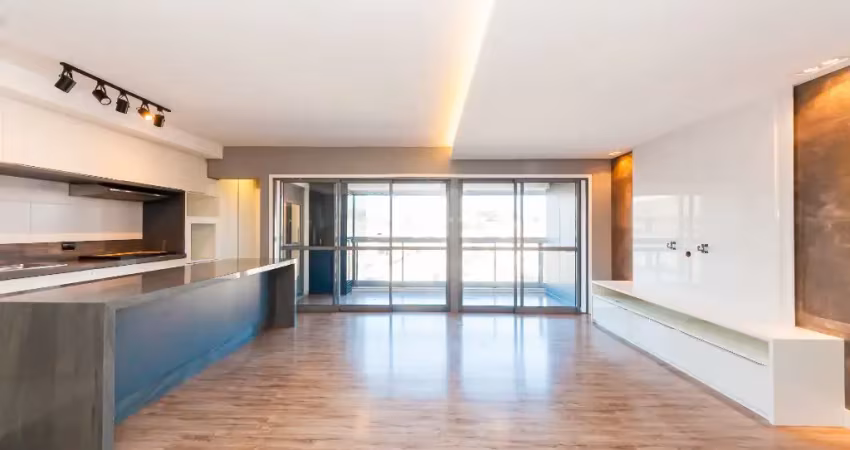 Apartamento 2 dorms sendo 1 suíte  -2 vagas- semi-mobiliado no água verde
