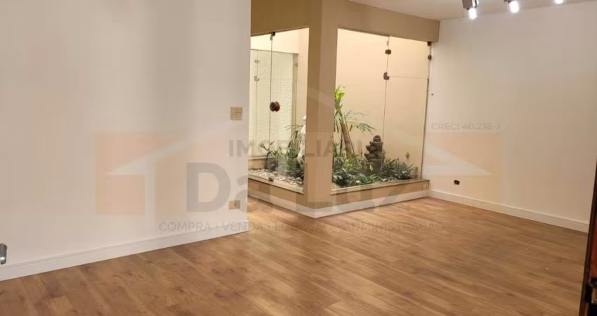 Sobrado com 3 quartos/1 suíte, 5 banheiros e 5 vagas à venda, 229 m² por R$ 1.200.000.
