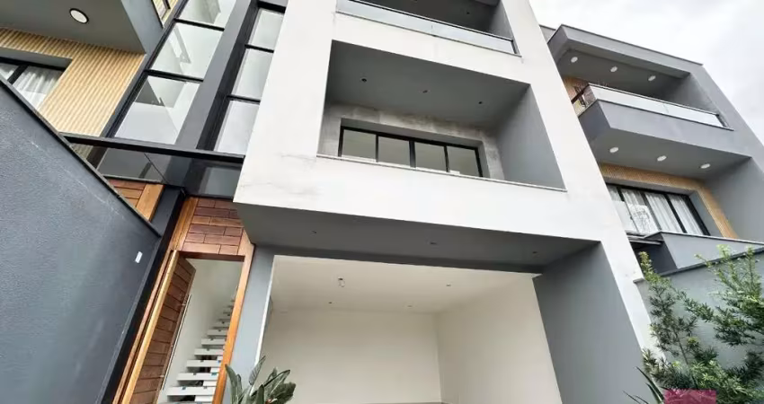 Casa com 3 quartos à venda na Rua Irani, --, Floresta, Joinville