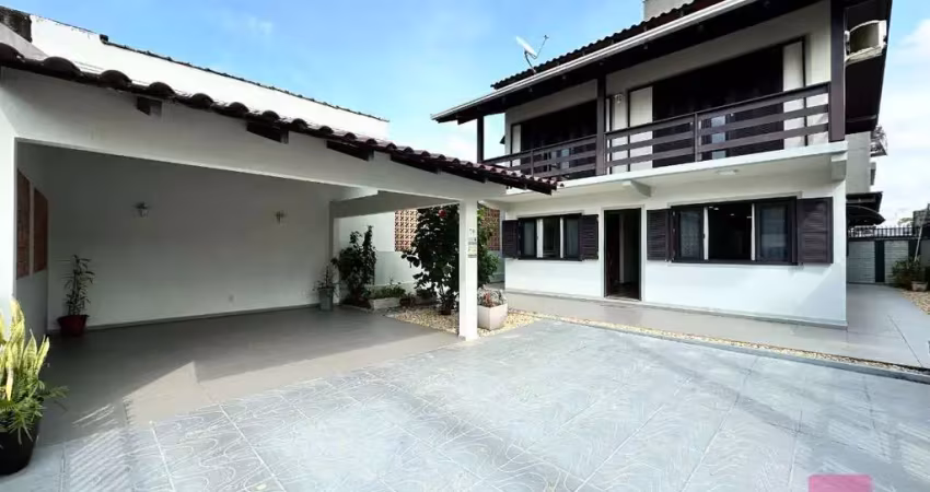 Casa com 4 quartos à venda na Pedro Policarpo da Silva, --, Centro, Barra Velha