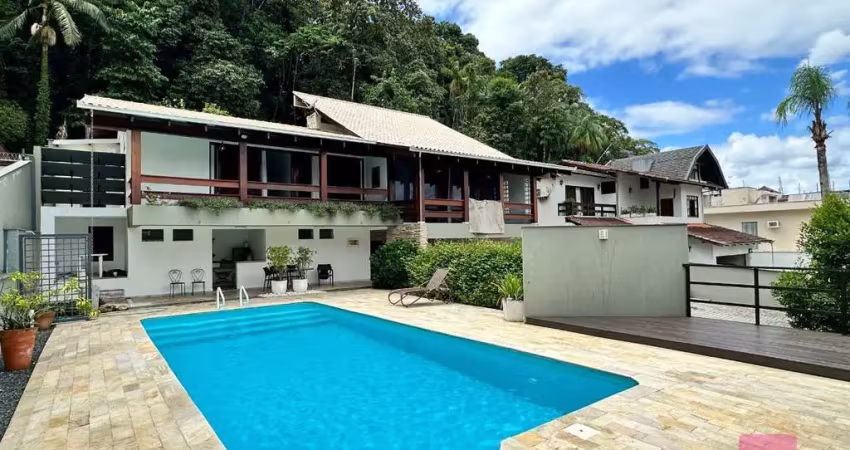 Casa com 4 quartos à venda na Rua Rodolfo Plotow, --, Costa e Silva, Joinville
