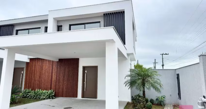 Casa em condomínio fechado com 3 quartos à venda na Rua Marcos João Serafim, --, Vila Nova, Joinville