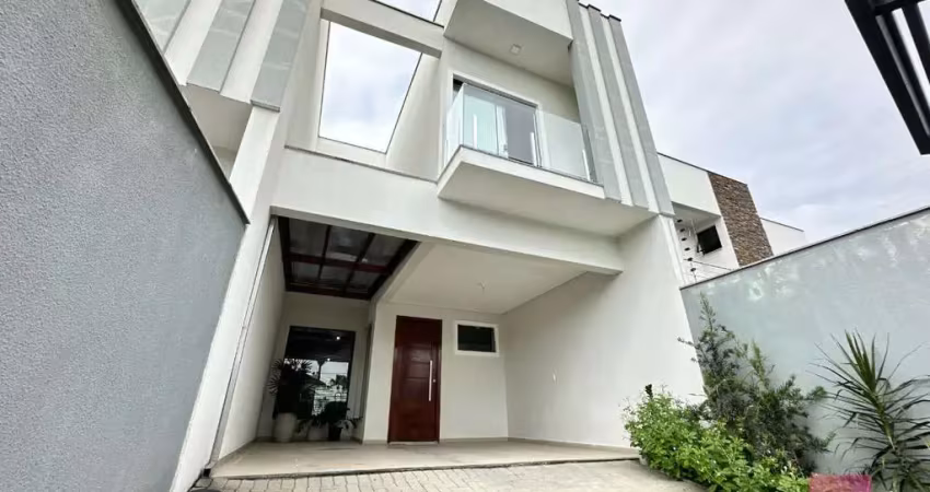 Casa com 3 quartos à venda na Rua José do Patrocínio, --, Saguaçu, Joinville