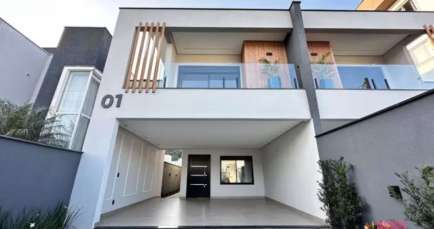 Casa com 3 quartos à venda na Rua Willibaldes Silveira de Souza, --, Jardim Sofia, Joinville