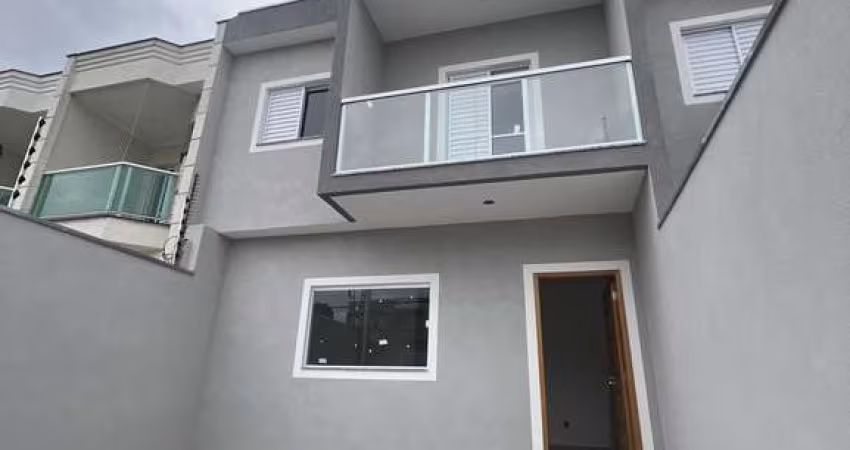 Sobrado à venda com 3 quartos na Cidade Patriarca!