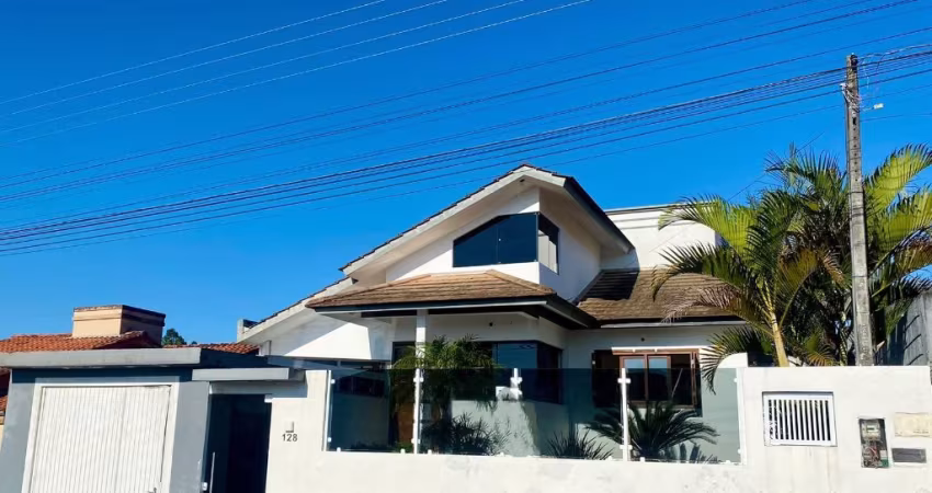 LUXUOSO E MÓVEL PRÓXIMO AO CENTRO
